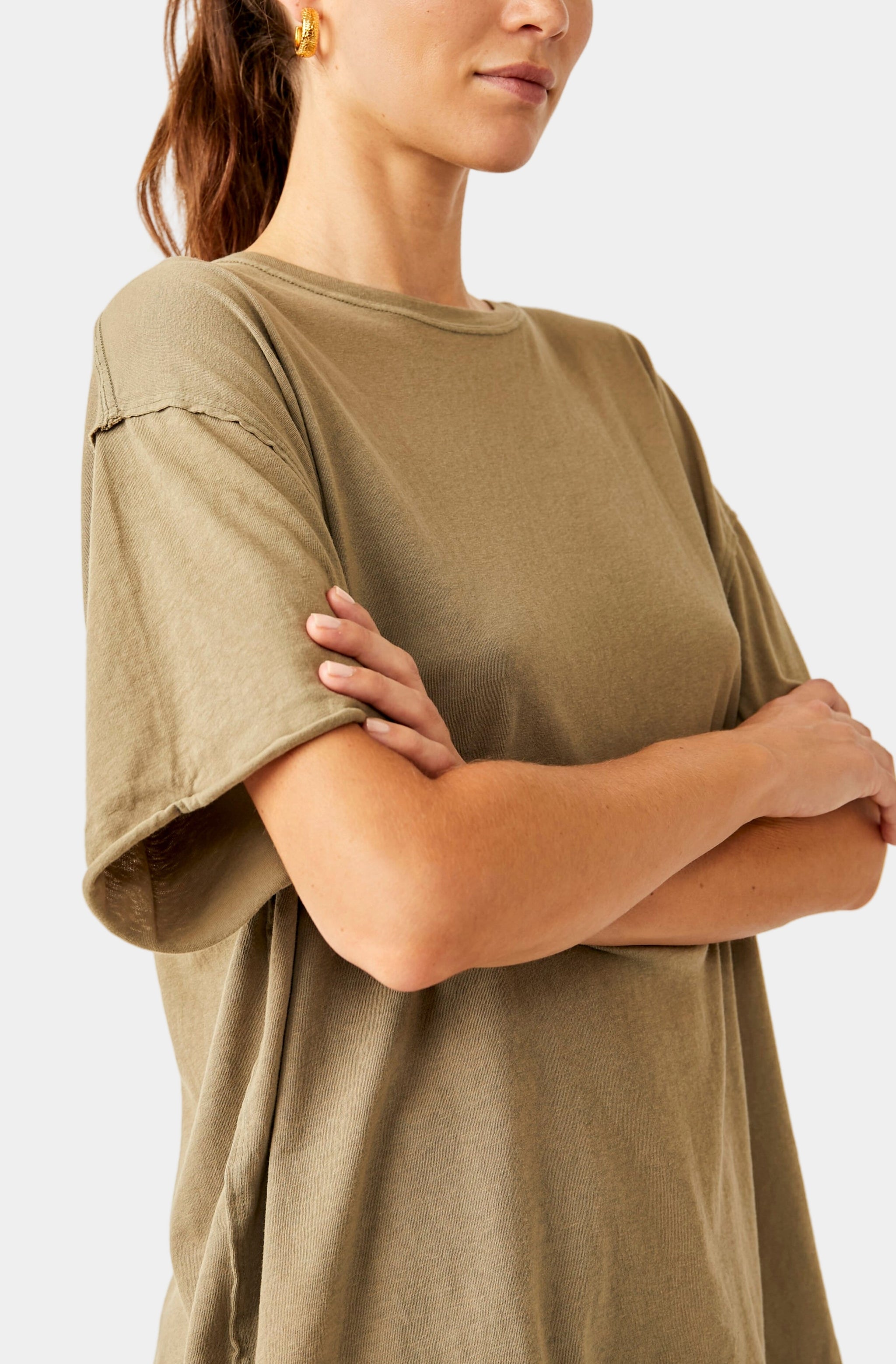 Nina Tee
