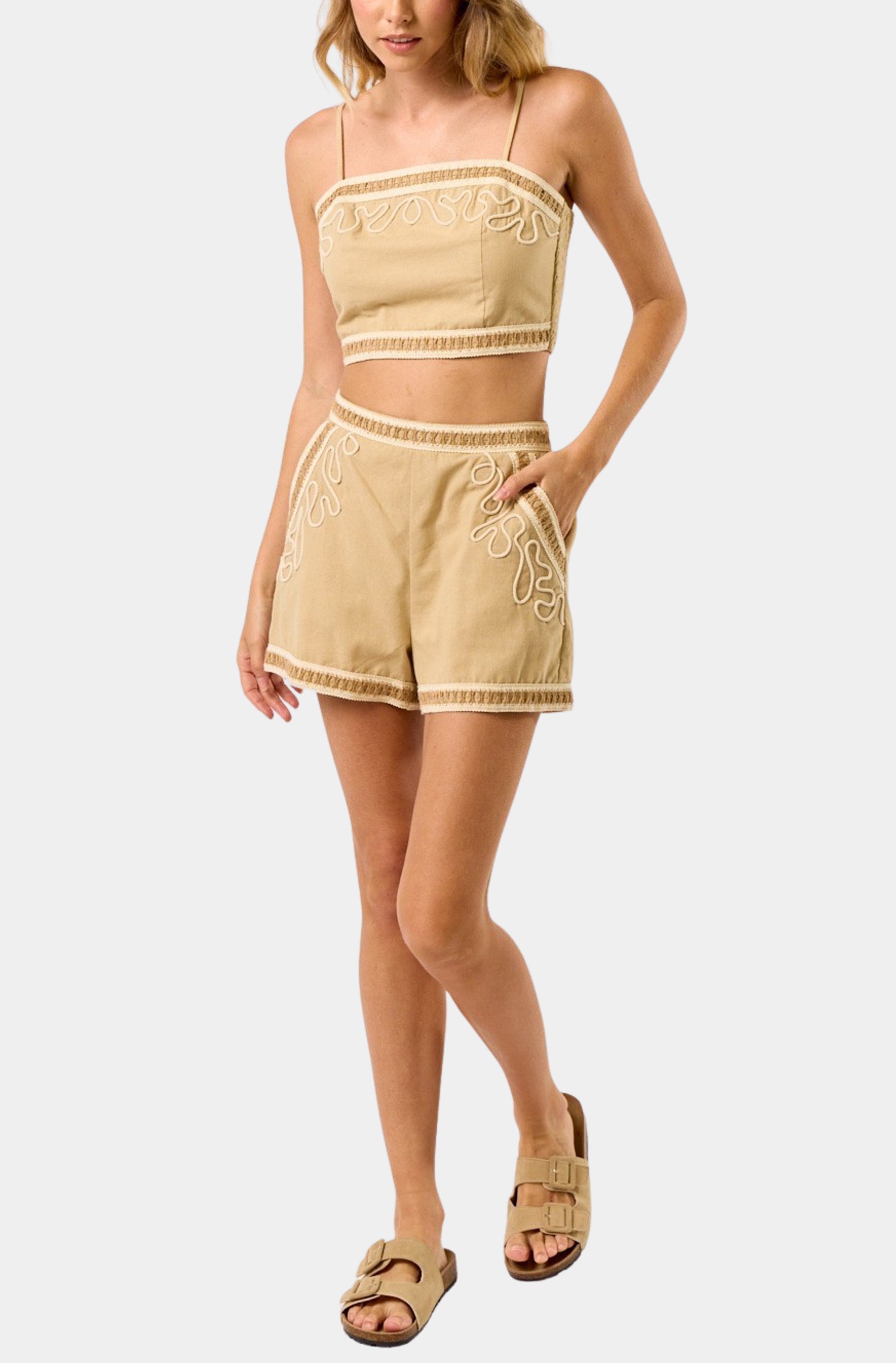 Courtney Set