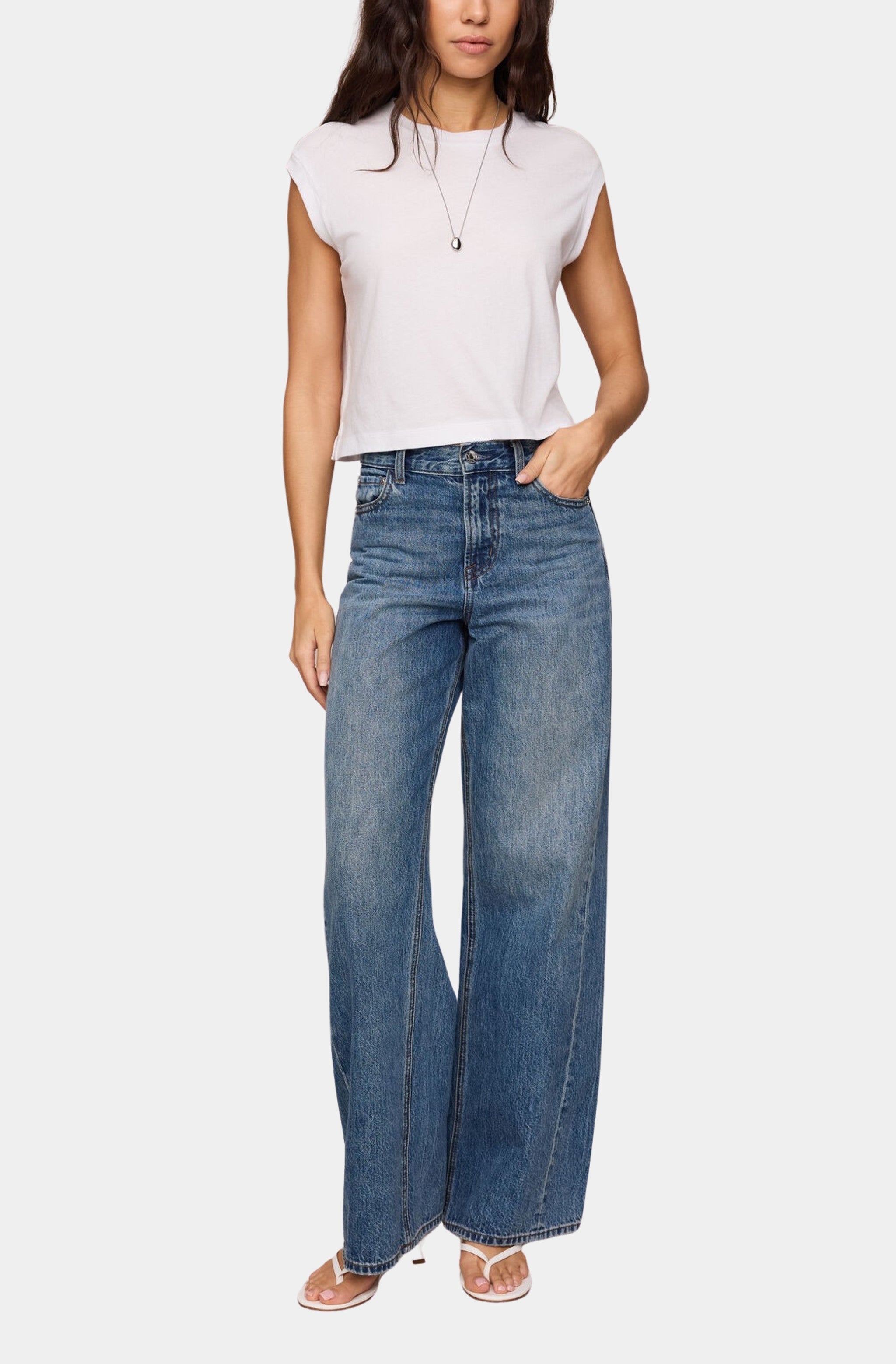 Flex Sleeveless Tee