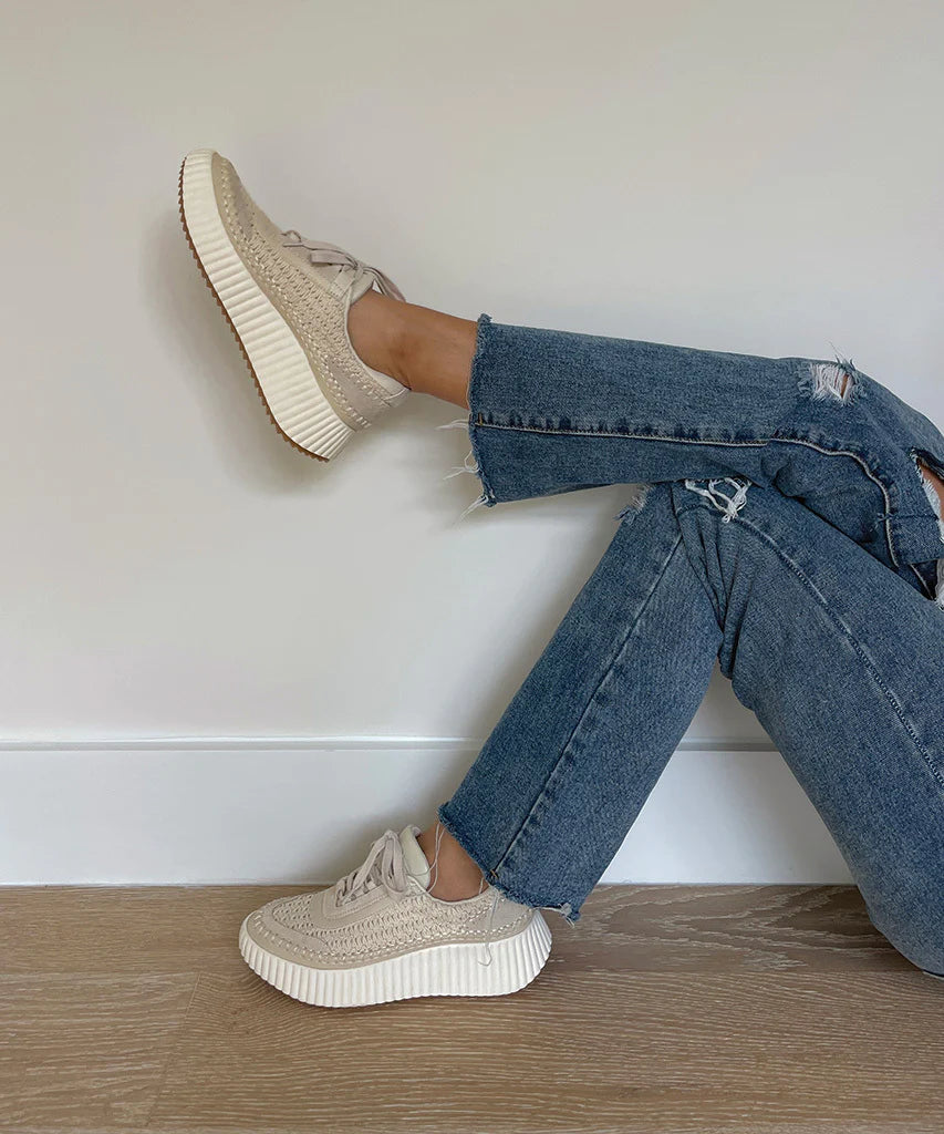 Dolen Sneakers